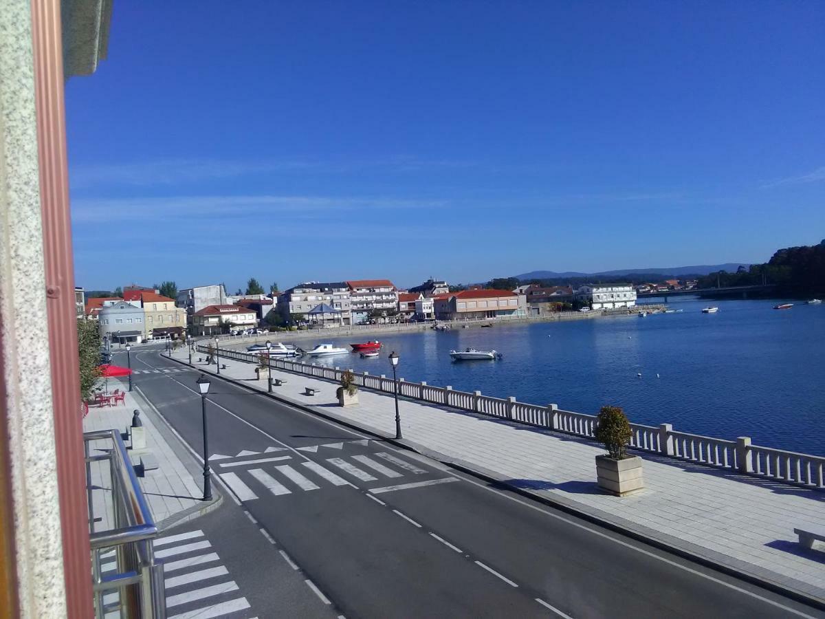 Apartamentos La Pasarela Villanueva De Arosa Buitenkant foto